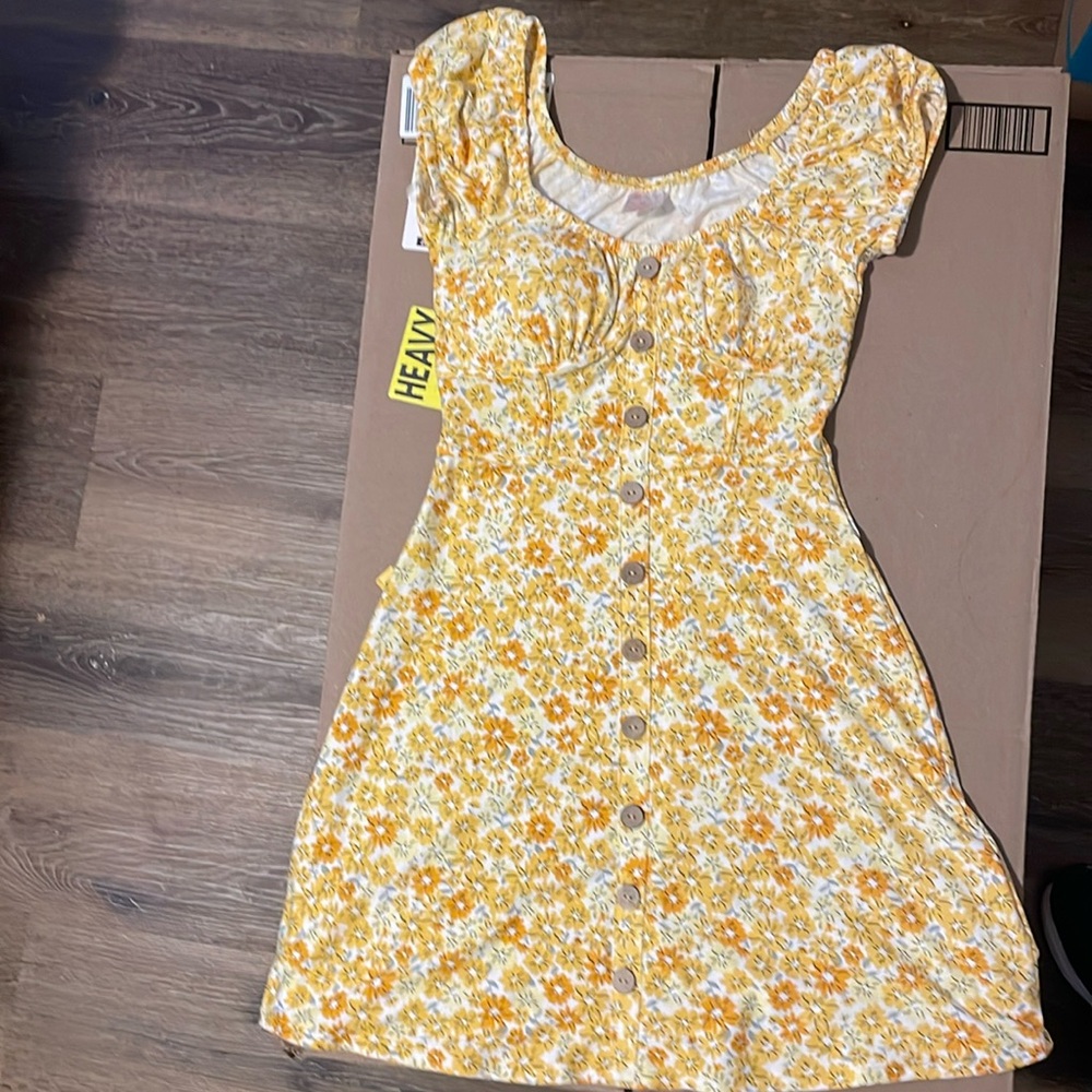 Cute yellow floral summer dress